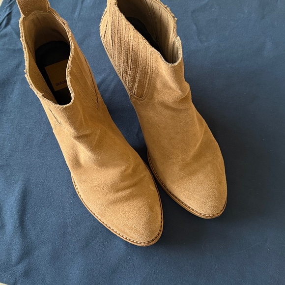 Dolce Vita Tan Suede,  Pull-on Bootie 8 1/2 - Picture 15 of 15